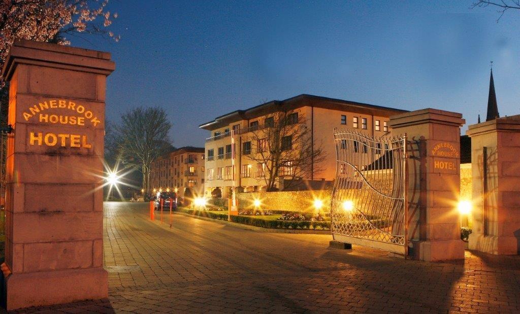 Annebrook House Hotel Мълингар Екстериор снимка
