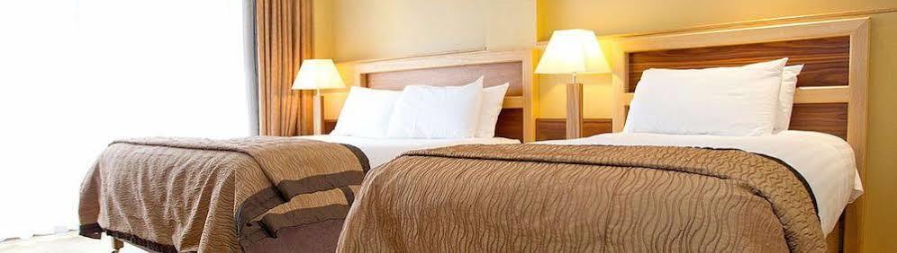 Annebrook House Hotel Мълингар Екстериор снимка